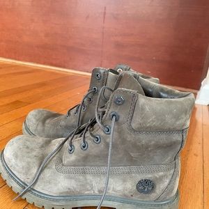 Women’s gray timberland boots
